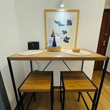 B&g In The Center Of * Patras