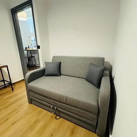 B&g In The Center Of Apartment *