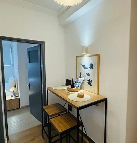 B&g In The Center Of