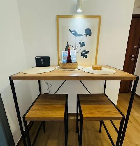 B&g In The Center Of * Πάτρα